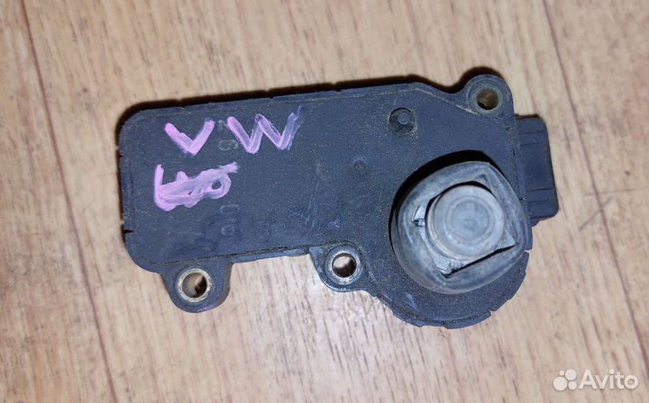 Регулятор холостого хода Golf 3 Passat B3