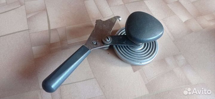 Машинка для закатки банок(ро)