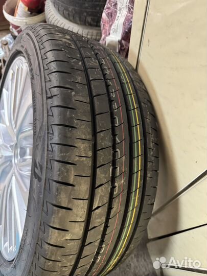 Bridgestone Blizzak For Taxi TM-02LS 235/45 R18