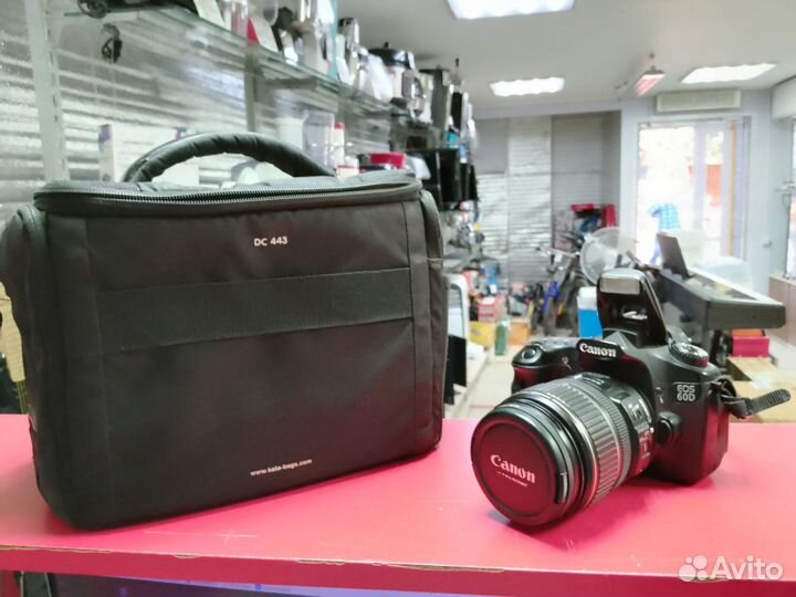 Зеркальный фотоаппарат Canon EOS 60D