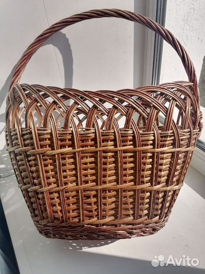 Корзина плетеная большая