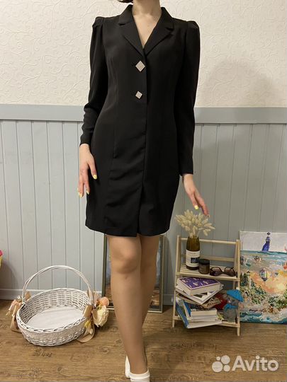 Платье черное