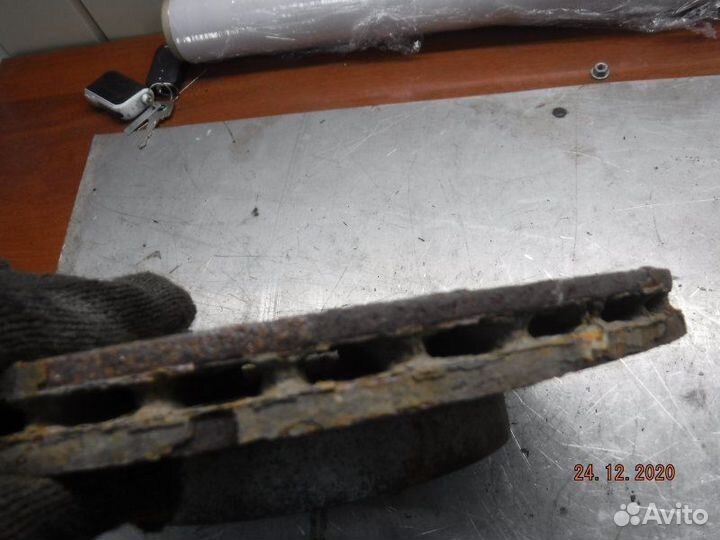 Тормозной диск передний Volkswagen Jetta 6 CFN