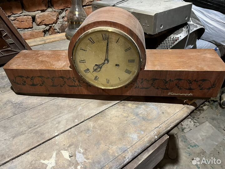 Часы настольные Янтарь СССР