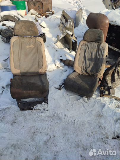 Передние сидения УАЗ патриот