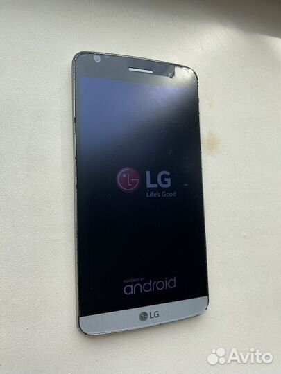 Телефон LG