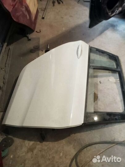 Дверь задняя правая BMW F46