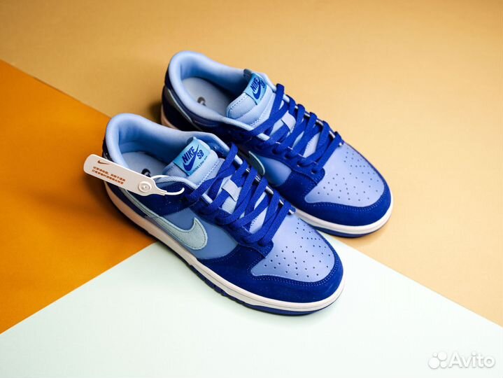 Nike SB Dunk Low Blue Raspberry