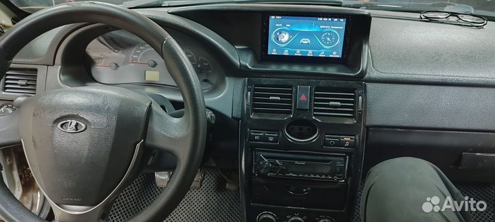 Рамка козырек Лада Приора 1