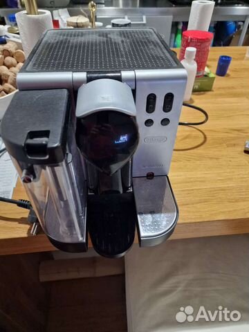 Капсульная кофемашина nespresso с капучинатором