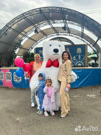 Белый мишка, поздравление, ростовые куклы