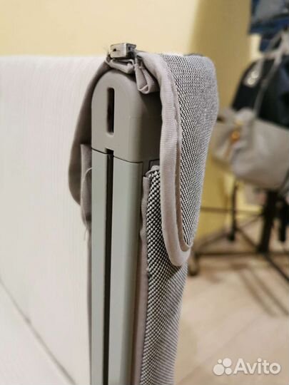 Приставная кроваткаКолыбель Chicco Next2Me Magic