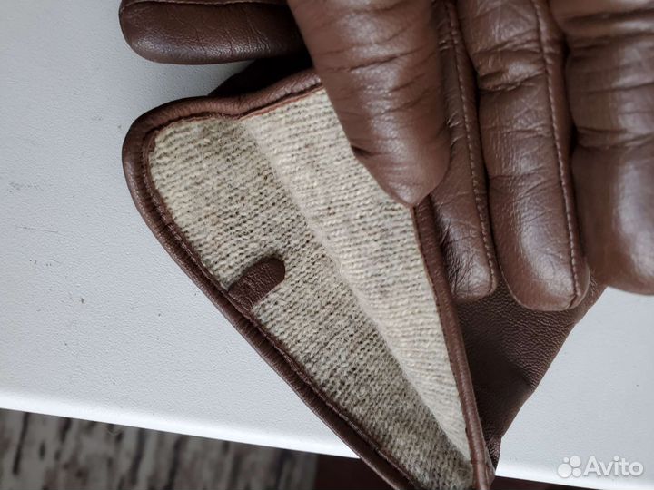 Длинные кожаные перчатки