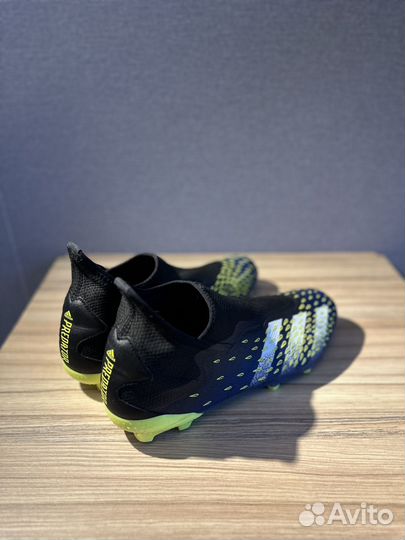 Бутсы adidas predator