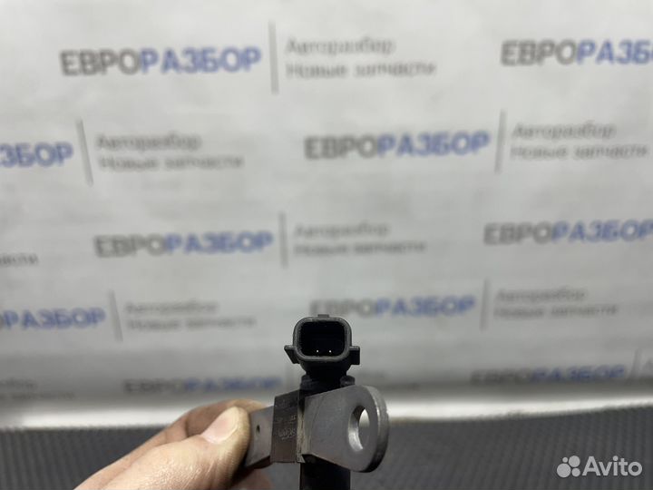 Датчик положения коленвала Nissan Almera (G15) 2013-2018