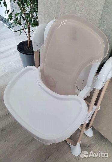 Стульчик для кормления capella