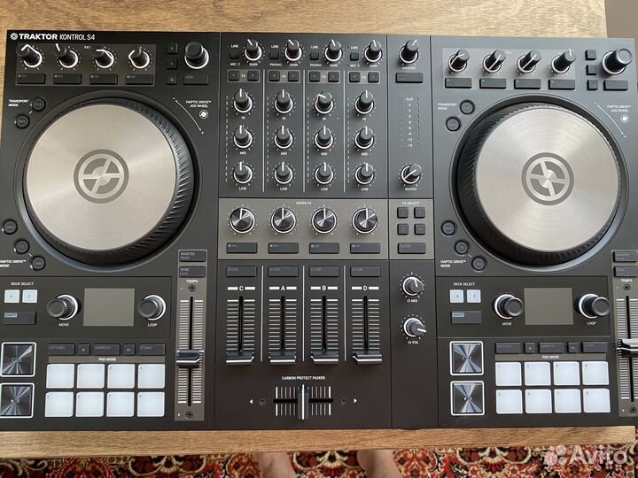 DJ контроллер Traktor Kontrol S4 Mk3 (Новый)