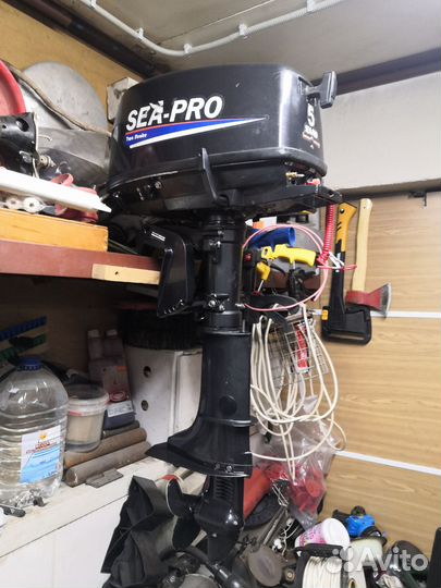 Лодка с мотором