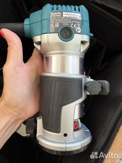 Фрезер Makita RT0700CX2 - новый