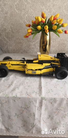 Машина из лего