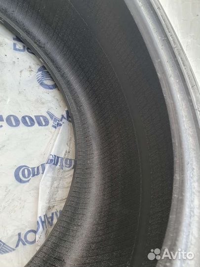 Headway HH306 10/40 R20 и 11/35 R20 106B