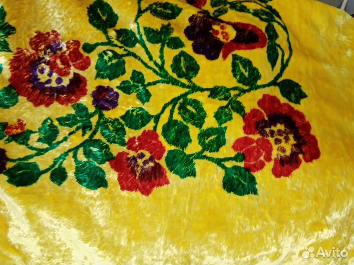 Плюшевая скатерть СССР Яркая
