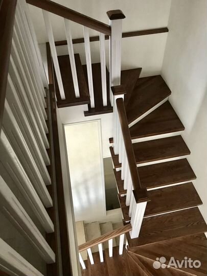 Ступени для лестниц и другие комплектующие О