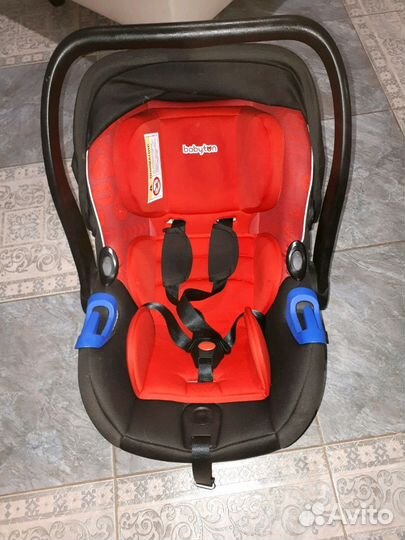 Автомобильное кресло