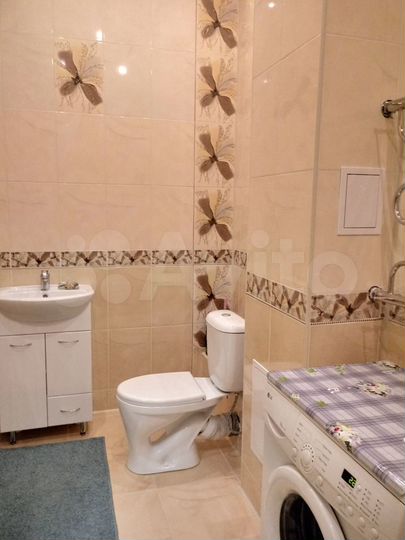 3-к. квартира, 106 м², 2/4 эт.