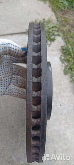 Тормозной диск правый lexus gs 334мм