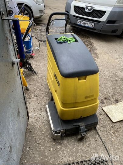 Продается поломоечная машина Karchen BR 530