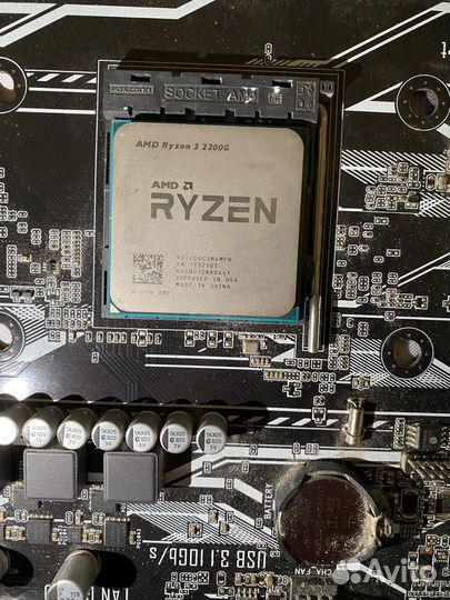 Материнская плата с процессором ryzen 3 2200g