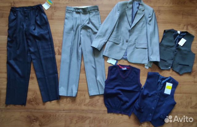Новый костюм Valenti 134-140 см,жилеты, брюки