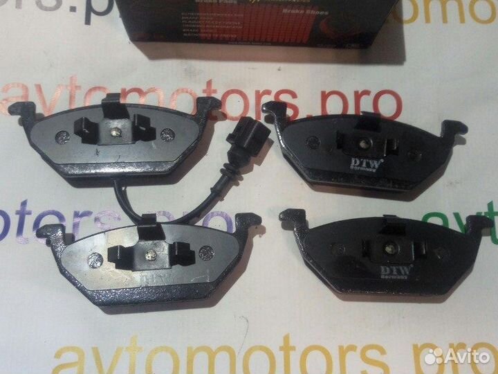 Тормозные колодки переднее Skoda Octavia 2 04-13