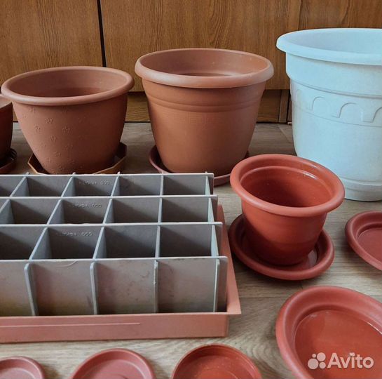 Горшки, поддоны, кассета для рассады разборная