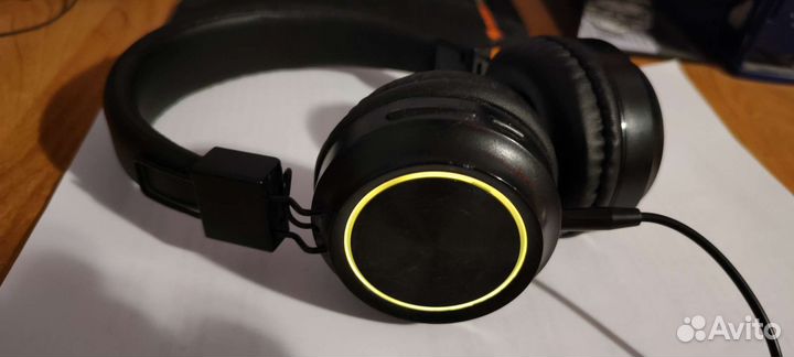 Беспроводные наушники Dexp BT-212