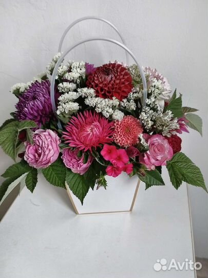 Живые цветы букеты