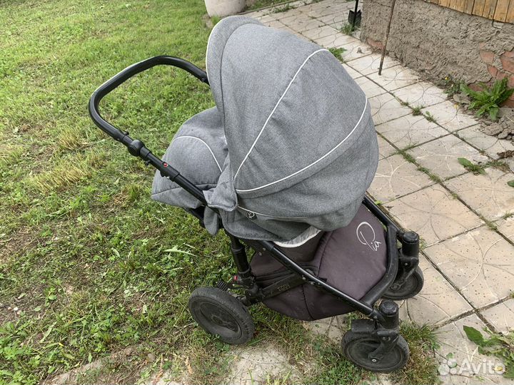 Коляска 3 в 1 Zippy Pia