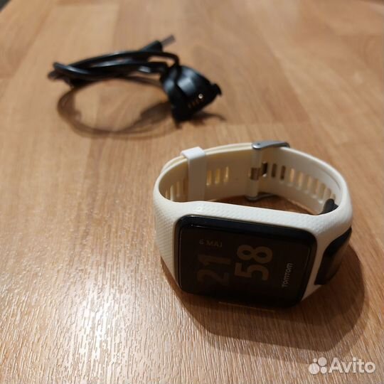 Спортивные часы TomTom Spark Cardio Small Black