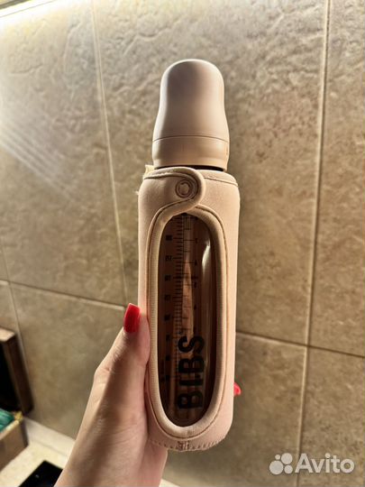 Бутылка Bibs с розовым чехлом 225ml