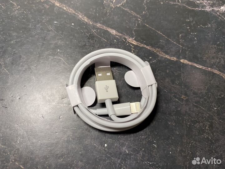 Зарядка на iPhone