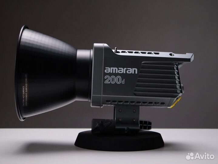 Видеосвет Aputure Amaran 200d