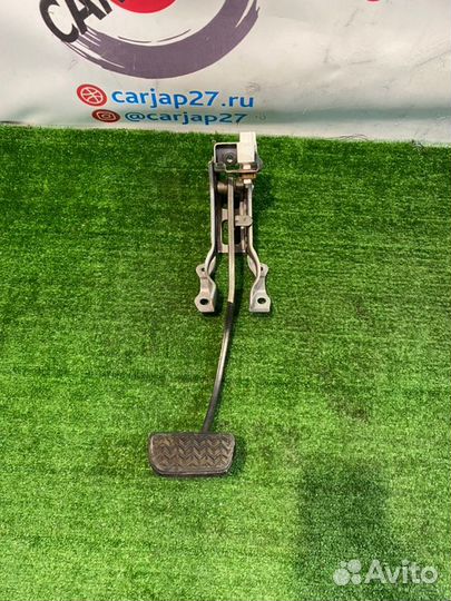 Педаль тормоза(2) Toyota Succeed NCP165 1NZ 2016