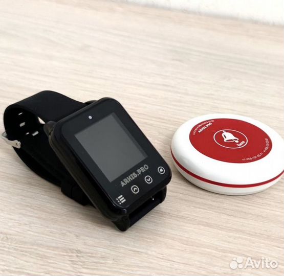 Кнопка вызова официанта и часы пейджер Элит