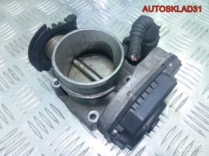 Заслонка дроссельная Audi A6 C5 1,8 AEB 058133063C