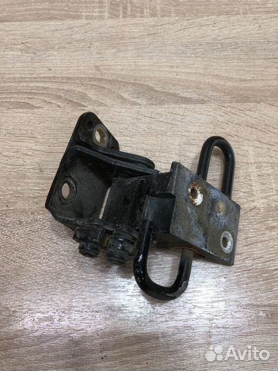 Петля двери задняя левая нижняя Ауди A4 B6
