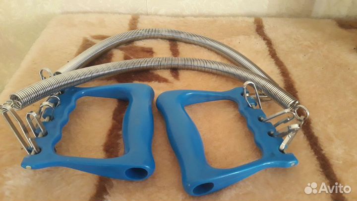 Эспандер плечевой