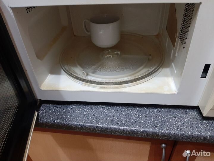 Микроволновая печь Elenberg