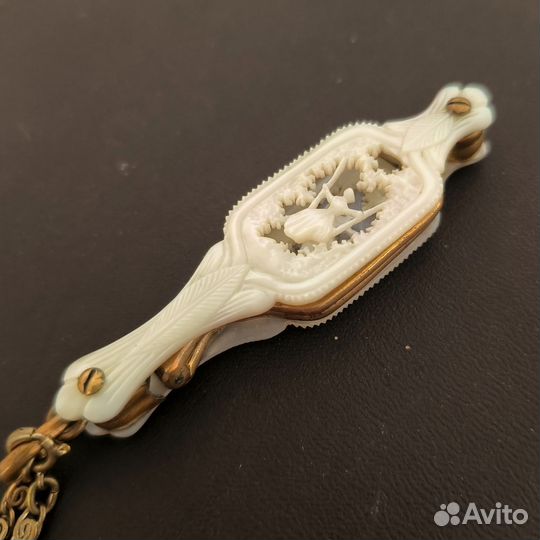 Антикварный лорнет. Резной перламутр