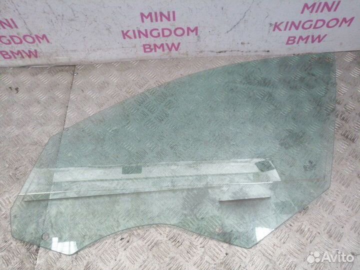 Стекло переднее левое Bmw 5-Series F10 N52B25 2011